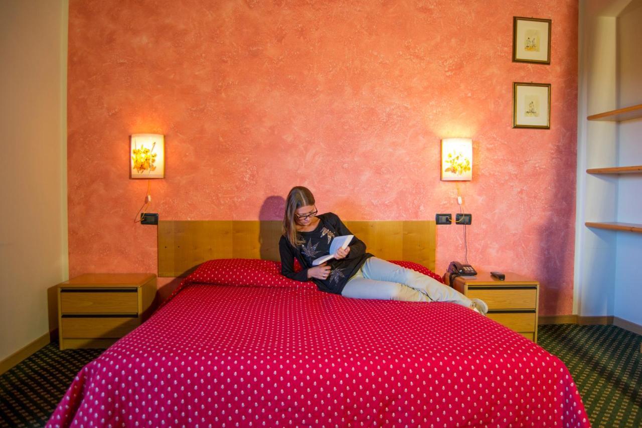 Hotel Belvedere ロアーナ エクステリア 写真